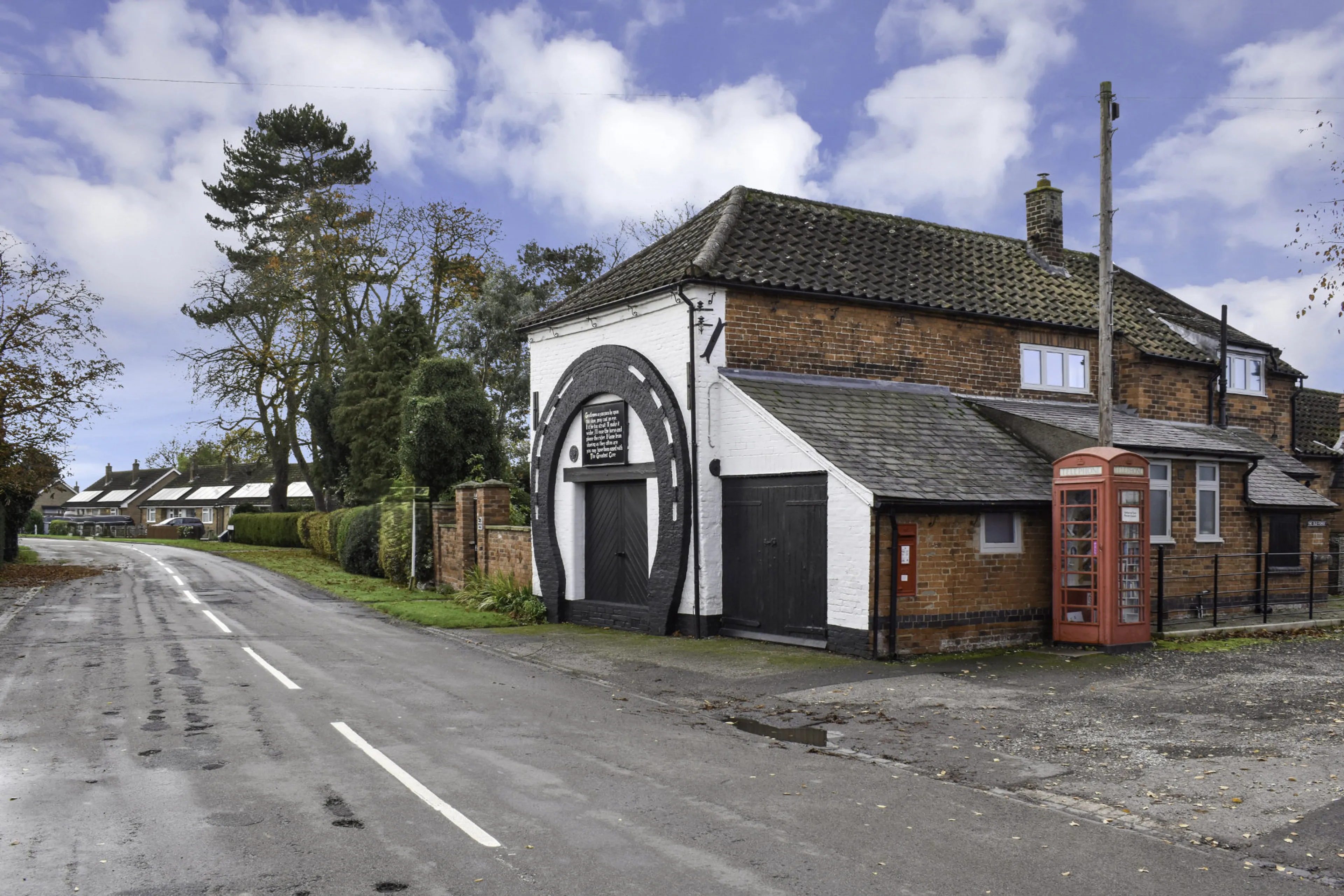 https://mr0.homeflow-assets.co.uk/files/media/image/0000/0000/63026aaa9611604831a3e06e51484ce4/Carlton-on-trent-(2).jpg