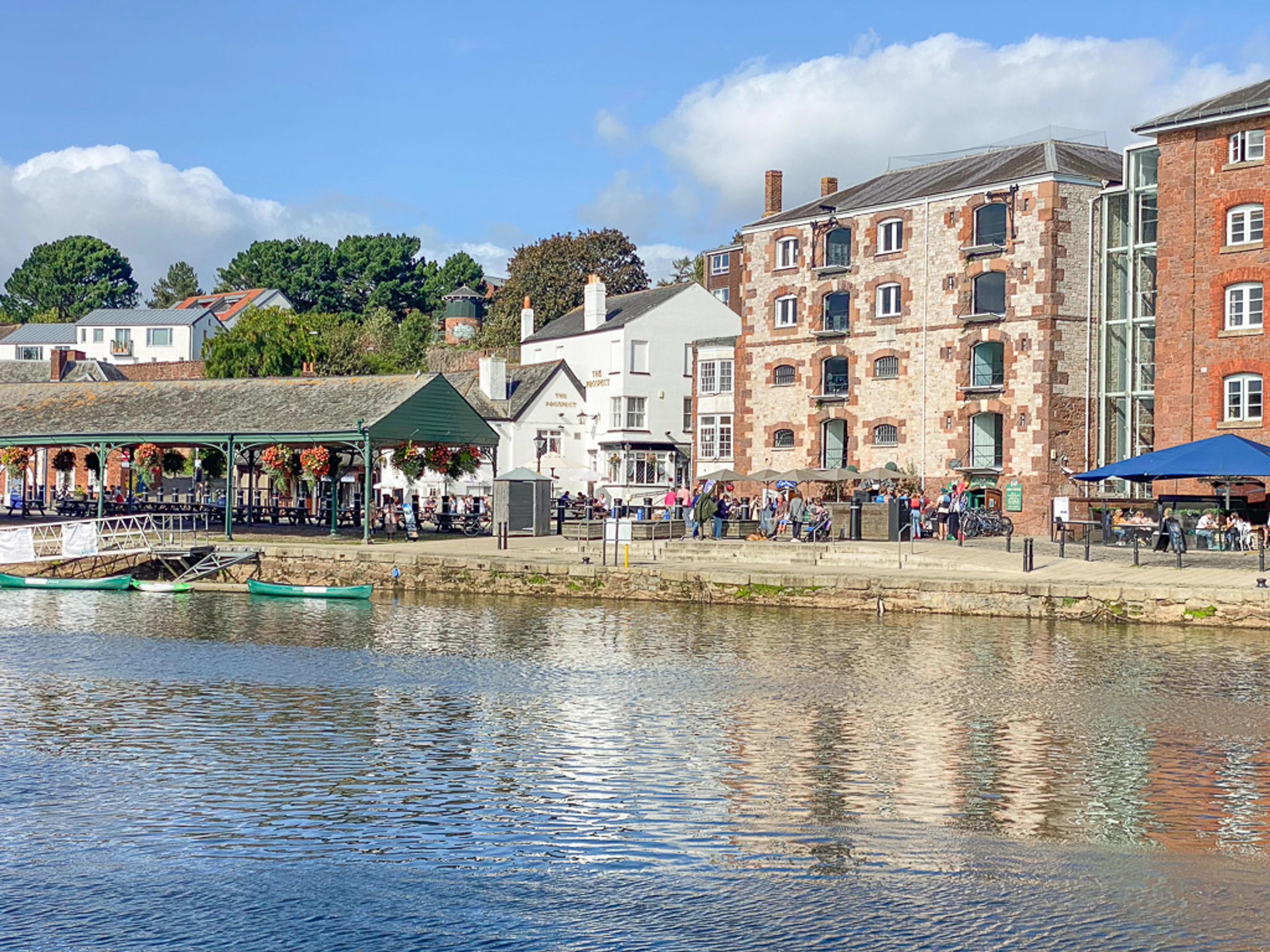 https://mr0.homeflow-assets.co.uk/files/media/image/0000/0000/c66ac2a10e055866b23df6404393abcb/ExeterQuayGVs-13.jpg