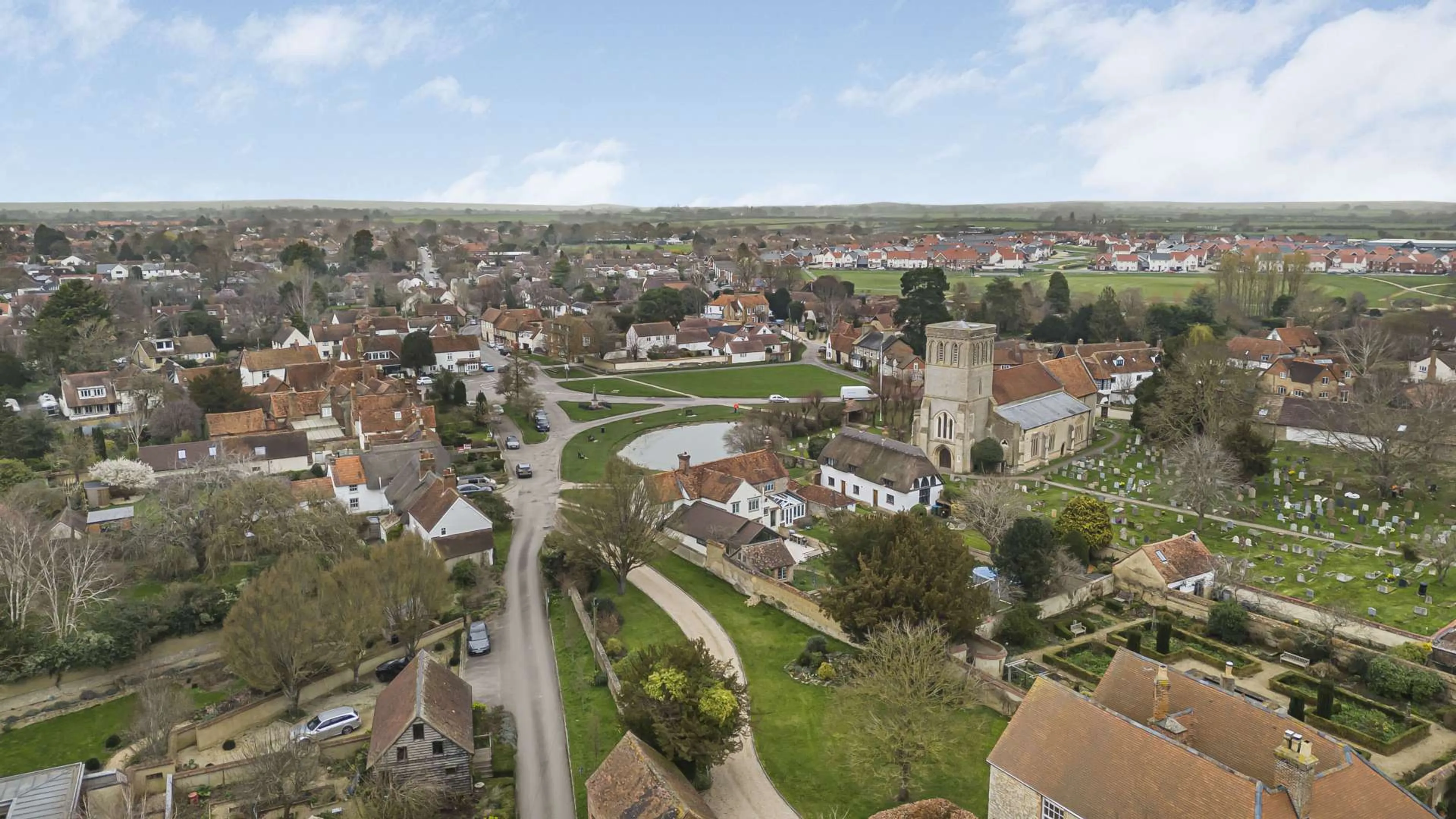 https://mr0.homeflow-assets.co.uk/files/media/image/0000/0000/c7af7ae2ca8959c2a12520670043f266/Haddenham-min.jpg