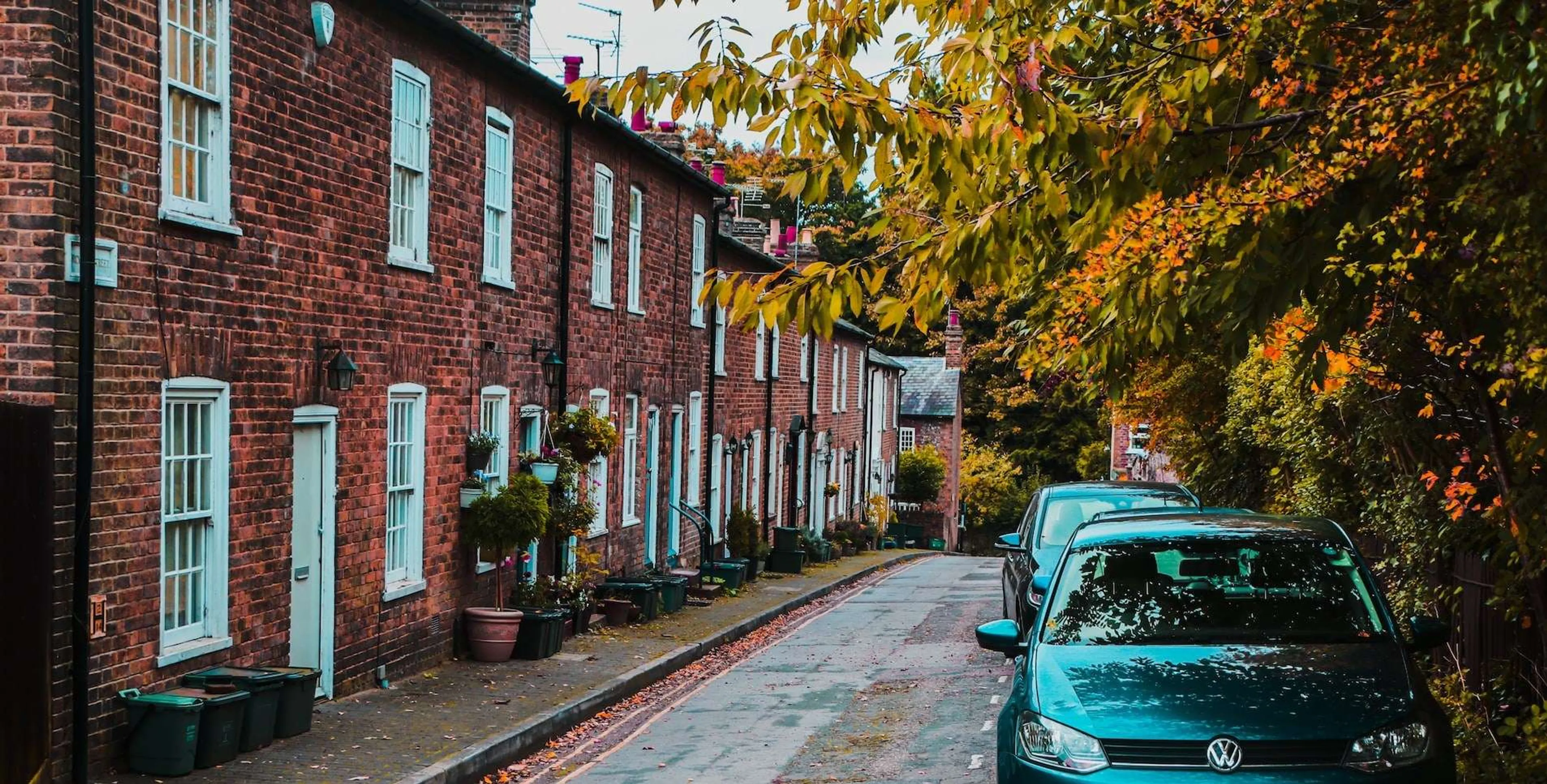 https://mr0.homeflow-assets.co.uk/files/media/image/0000/0000/dcb4d0a8423bbffe1f7ed040e2275a47/paul-silvan-0SZ4Hui-Us4-unsplash-hero.jpg
