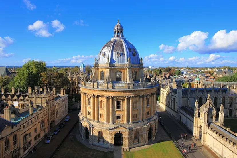 https://mr0.homeflow-assets.co.uk/files/media/image/0000/0000/e10996aeccbe677fbaa7865684325616/main-oxford-oxford.jpg
