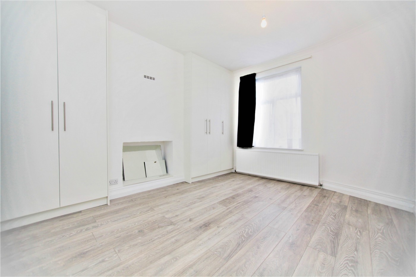 Four Bedroom House  To Let  Hendon  10 Mins Walk to Thameslink & 12 Mins walk to Hendon Tube Image 2