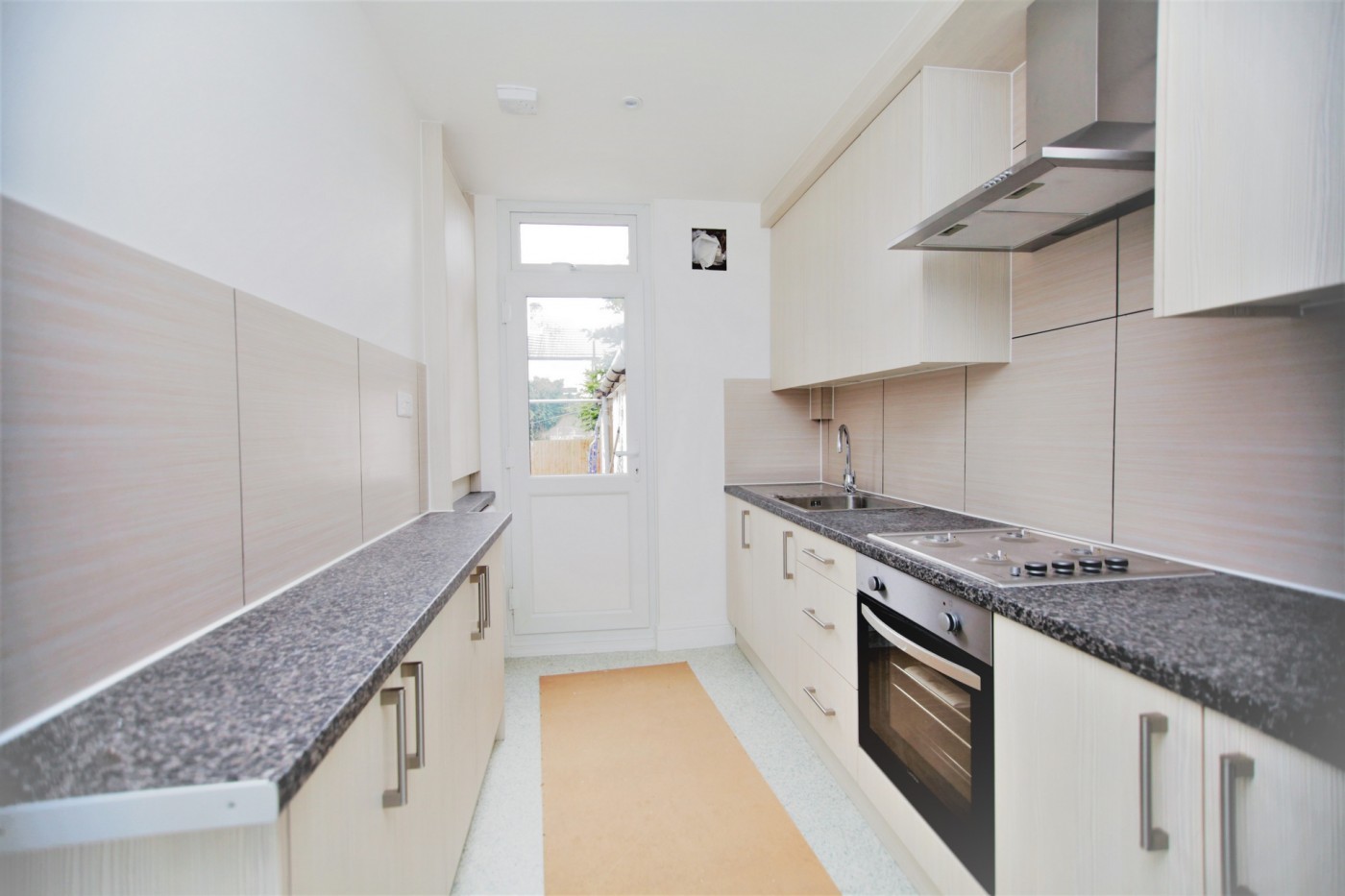 Four Bedroom House  To Let  Hendon  10 Mins Walk to Thameslink & 12 Mins walk to Hendon Tube Image 4