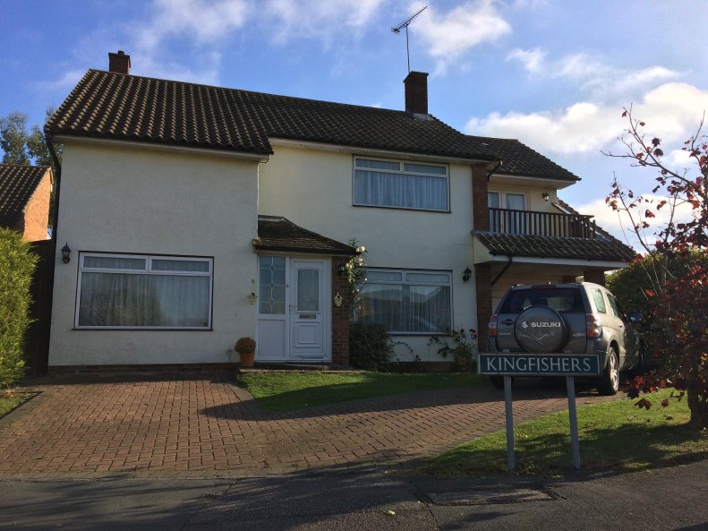 3 bedroom house to rent in Kingfishers, Kingswood, Basildon, Essex