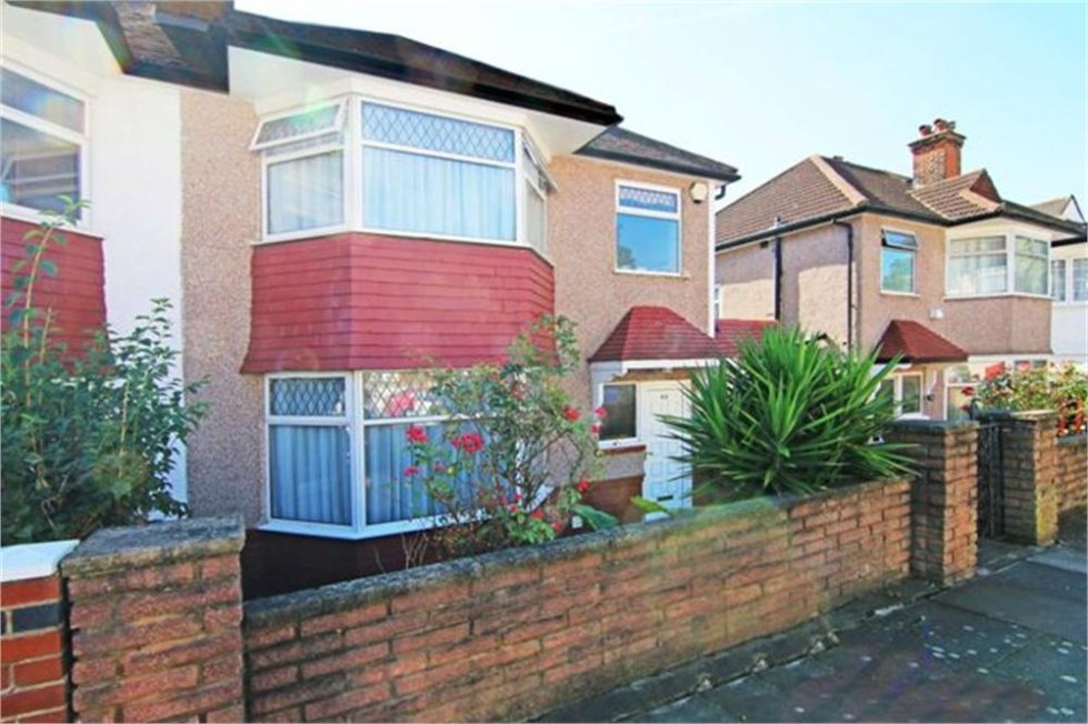 3 bedroom property for sale in Dollis Hill Avenue, London £679,950