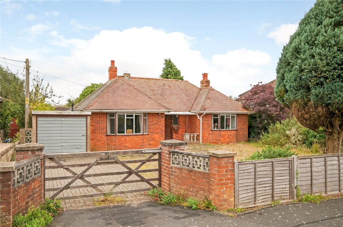 2 bedroom property for sale in Compton Way, Winchester, Hampshire, SO22