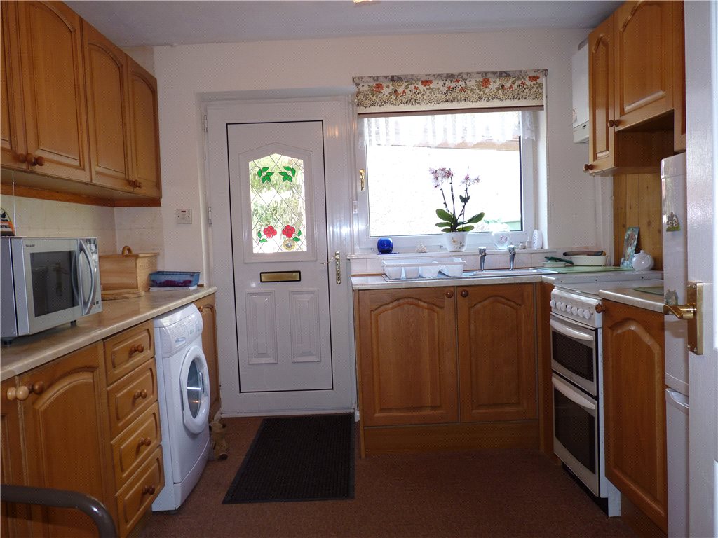 2 bedroom property for sale in Oaklea, Shann Lane, Keighley, BD20 £