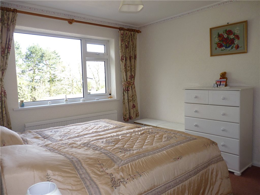 2 bedroom property for sale in Oaklea, Shann Lane, Keighley, BD20 £