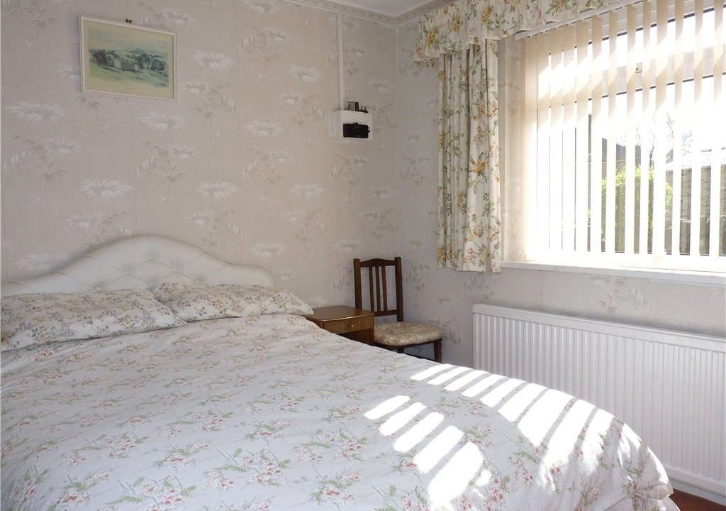 2 bedroom property for sale in Oaklea, Shann Lane, Keighley, BD20 £