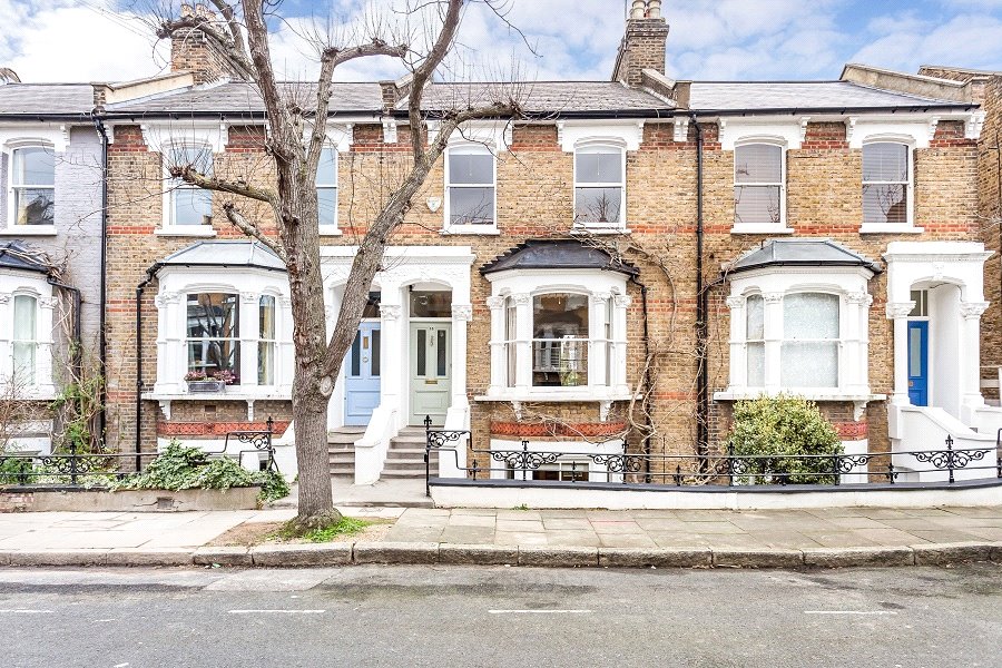 3 bedroom property for sale in Hugo Road, Tufnell Park, London, N19 £