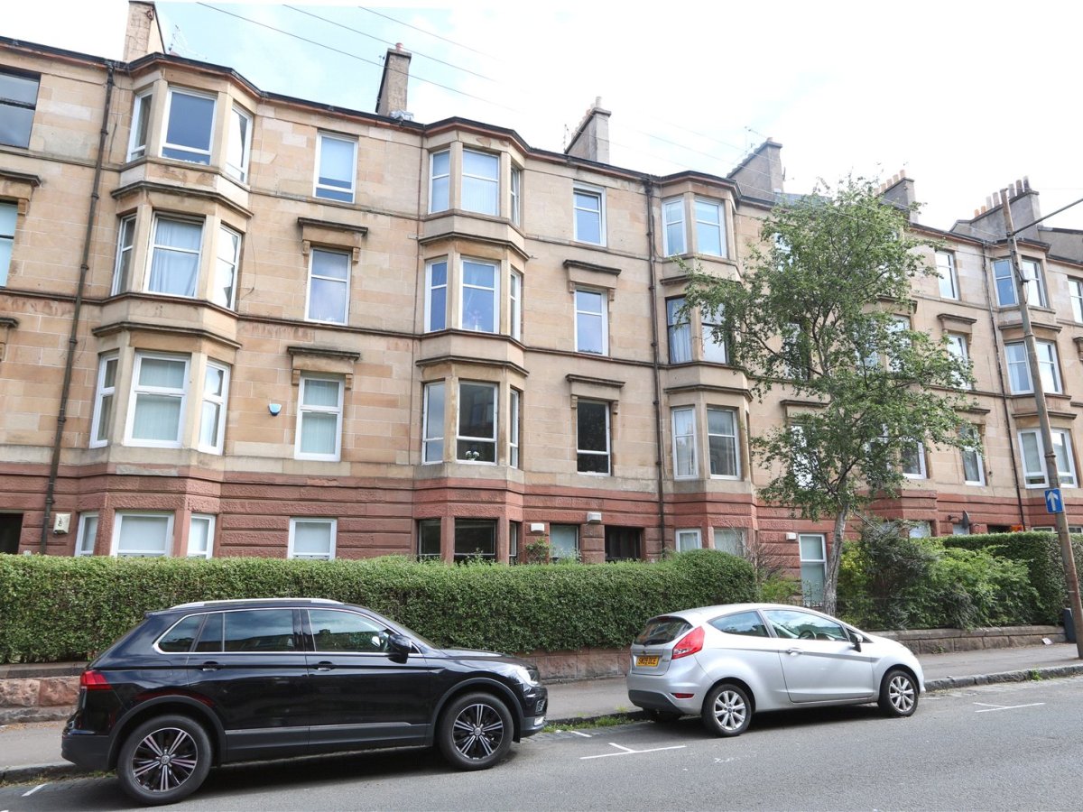 2 bedroom apartment for sale in Lawrence Street, Dowanhill, Lanarkshire