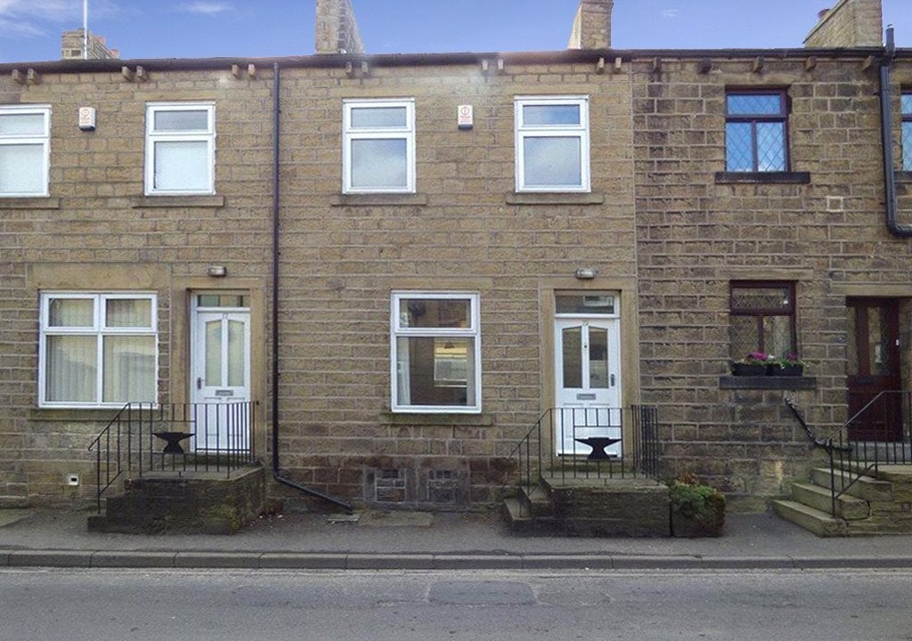 2 bedroom property to let in Main Street, SuttoninCraven, Keighley