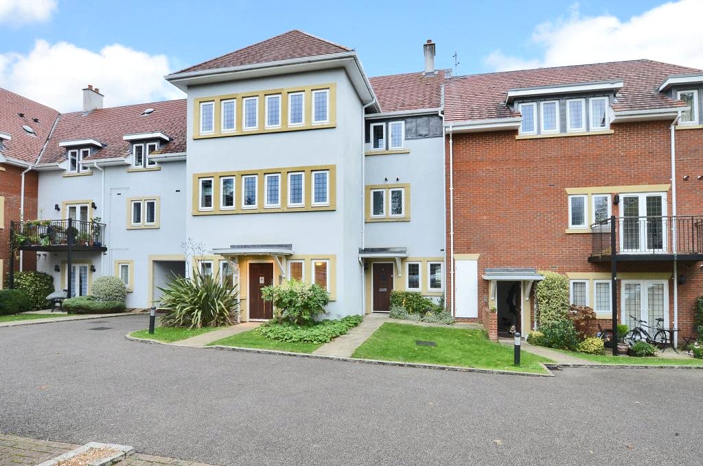 2 bedroom property for sale in Saffron House, Camborne Road, South