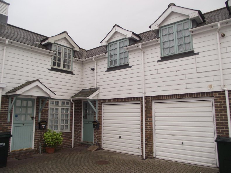 2 Bedroom House Terraced To Rent In Wharf Road Eastbourne Northwood Eastbourne 2 Bedroom House Terraced To Rent In Wharf Road Eastbourne Northwood Eastbourne
