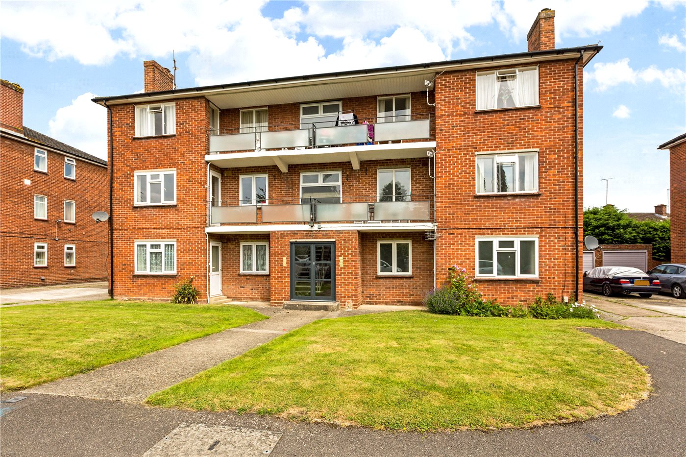2 bedroom property for sale in Wentworth Court, Stroud Green, Newbury, RG14 Guide price £200,000