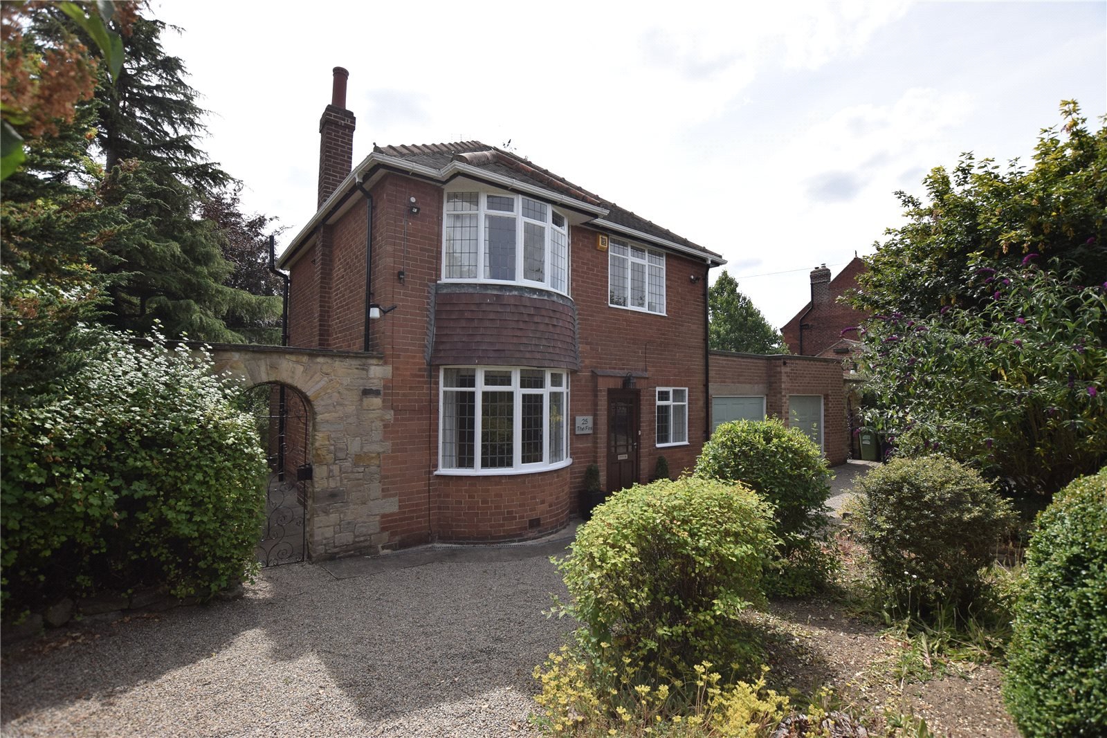 property to let in roundhay
