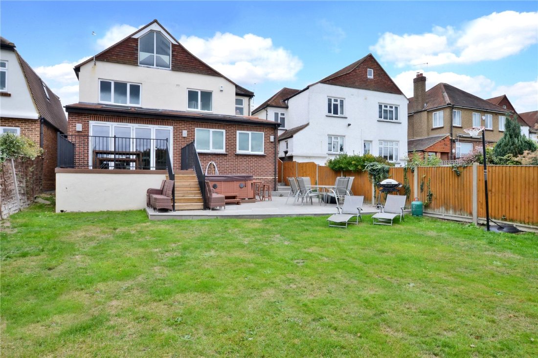 4 bedroom property for sale in Harefield Avenue, Cheam, Sutton, SM2