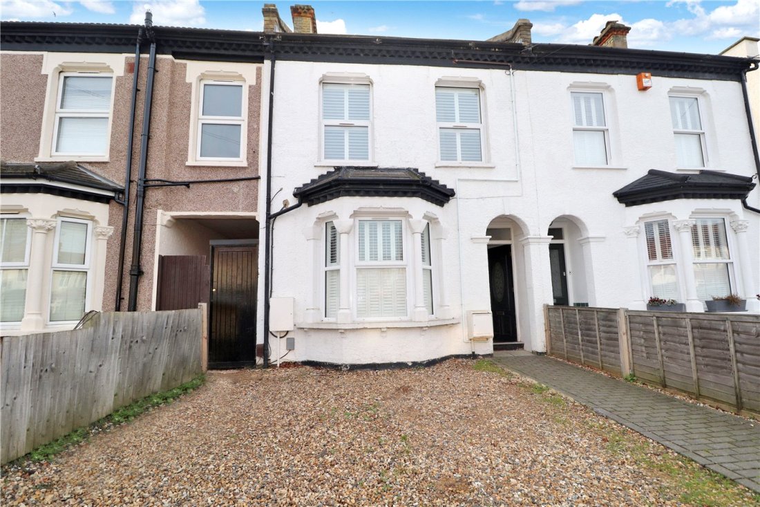 2 bedroom property for sale in Ravenscroft Road, Beckenham, BR3 £420,000