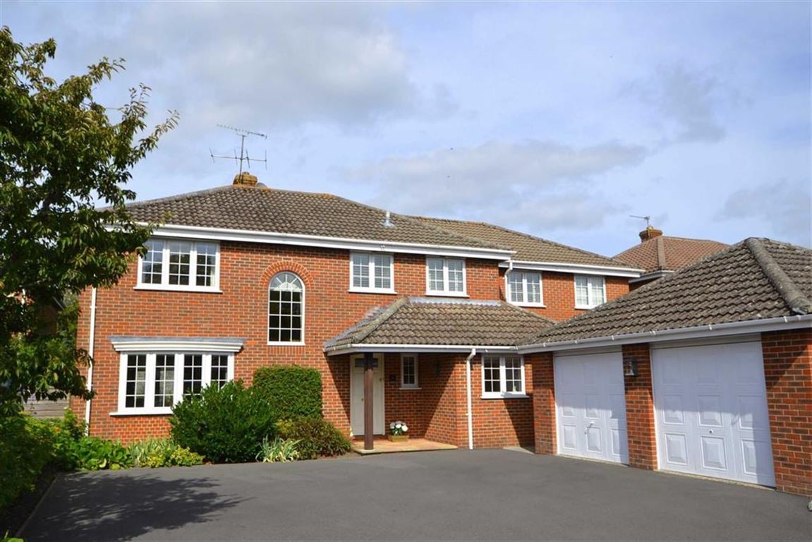 5 bedroom property for