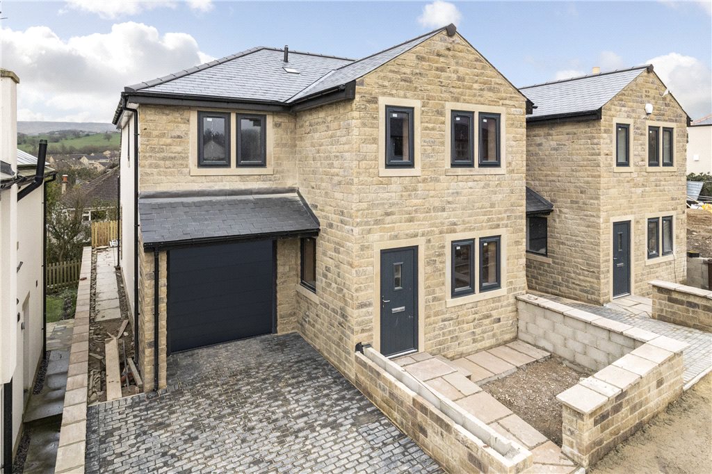 4 bedroom property for sale in Moorlands, Moor Lane, Addingham, LS29