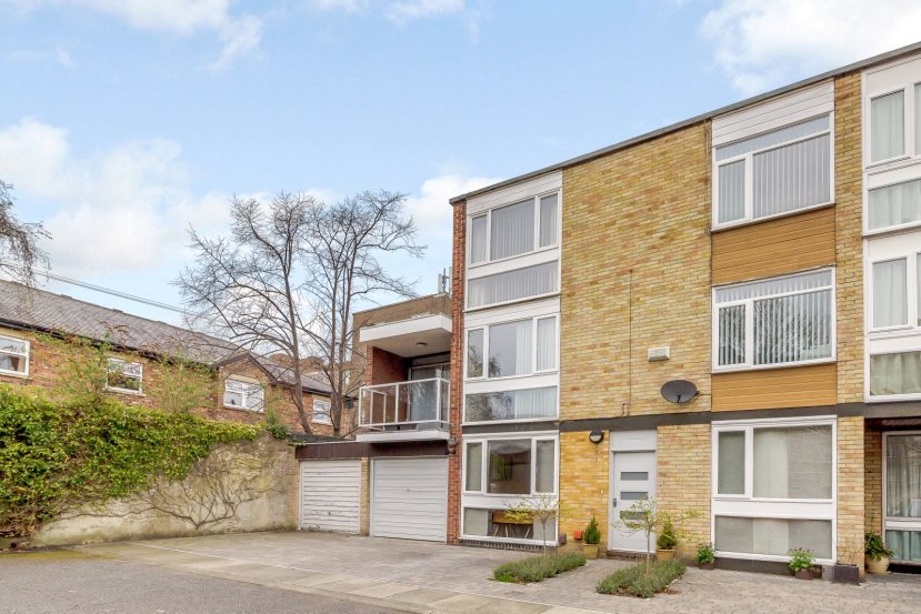 4 bedroom house for sale in Brookfield, Westfield, Gosforth, NE3