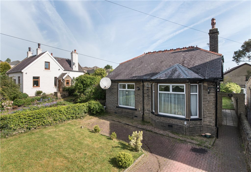 3 bedroom property for sale in Highfield Lane, Keighley, West Yorkshire