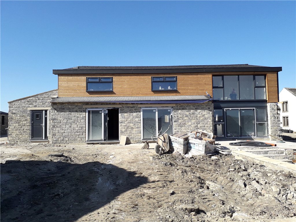 3 bedroom property for sale in Penistone Fold, Oxenhope, Keighley, BD22