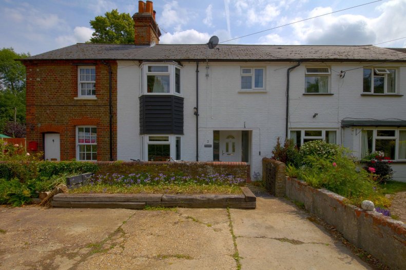 3 Bedroom House Terraced For Sale In Arch Cottage Maidenhead