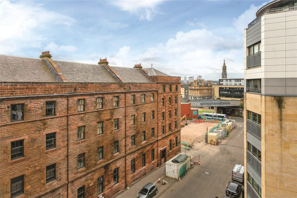 2 bedroom apartment for sale in Bell Street, Merchant City, Glasgow, G4