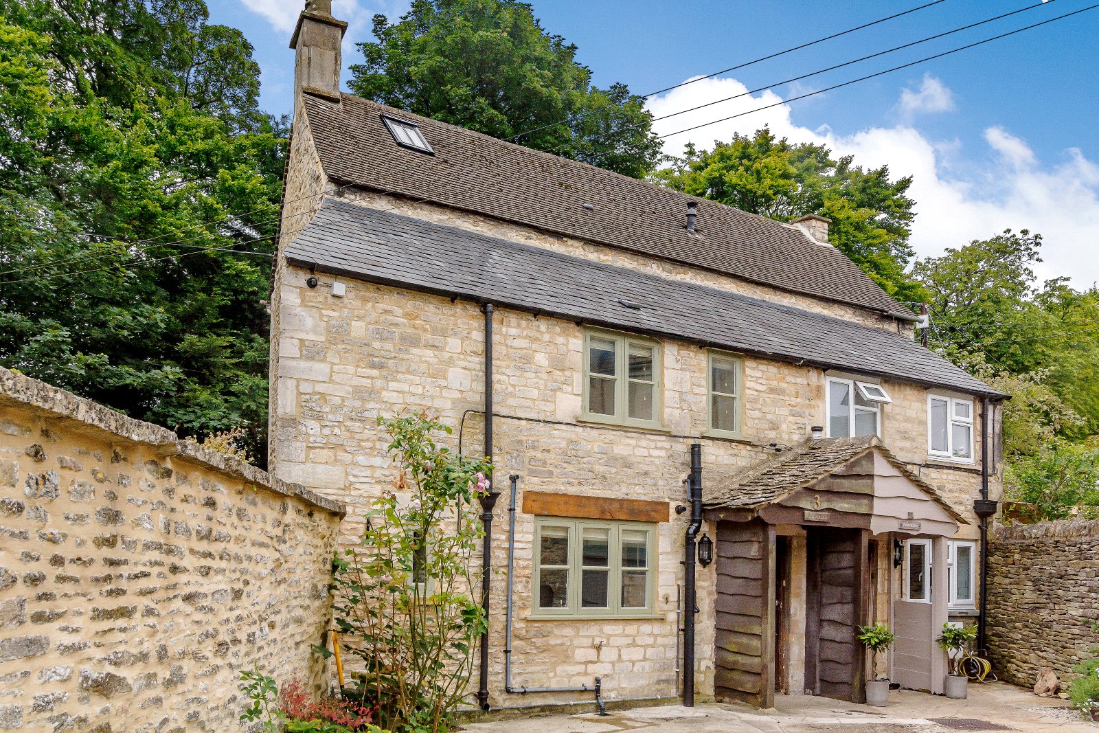 JacksonStops 3 bedroom property for sale in Windmill Road