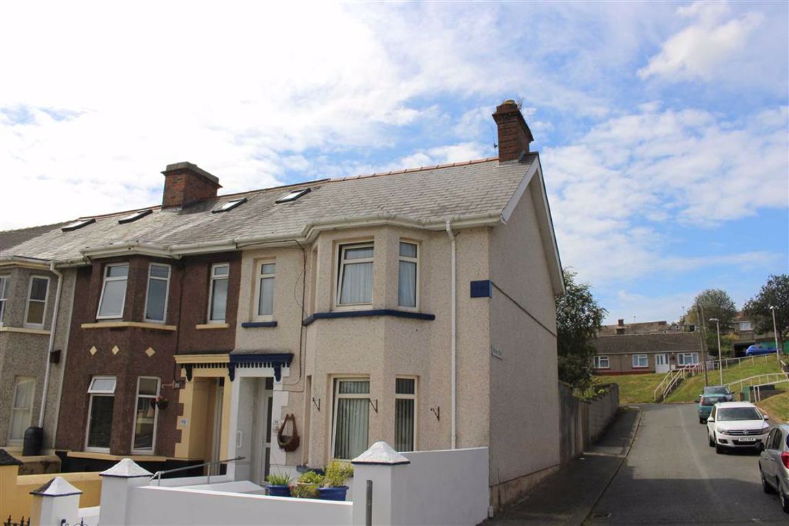 2 bedroom property for sale in Lower Hill Street, Hakin, Milford Haven