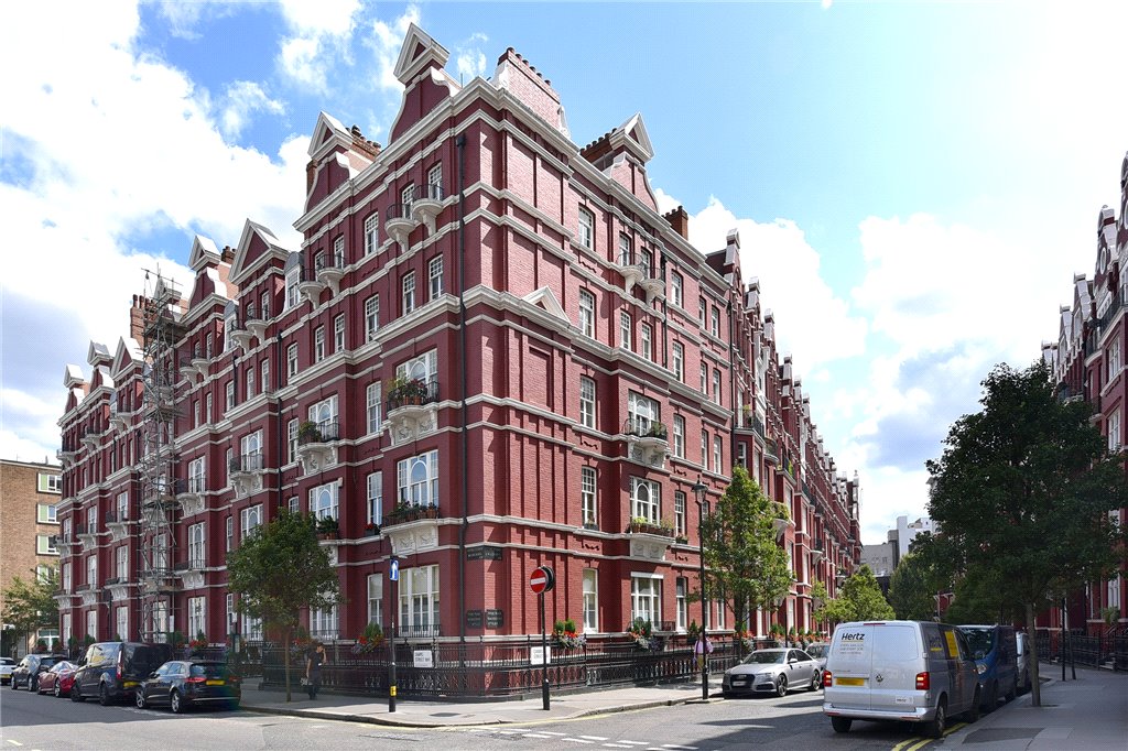 3 bedroom property for sale in Hyde Park Mansions, Chapel Street