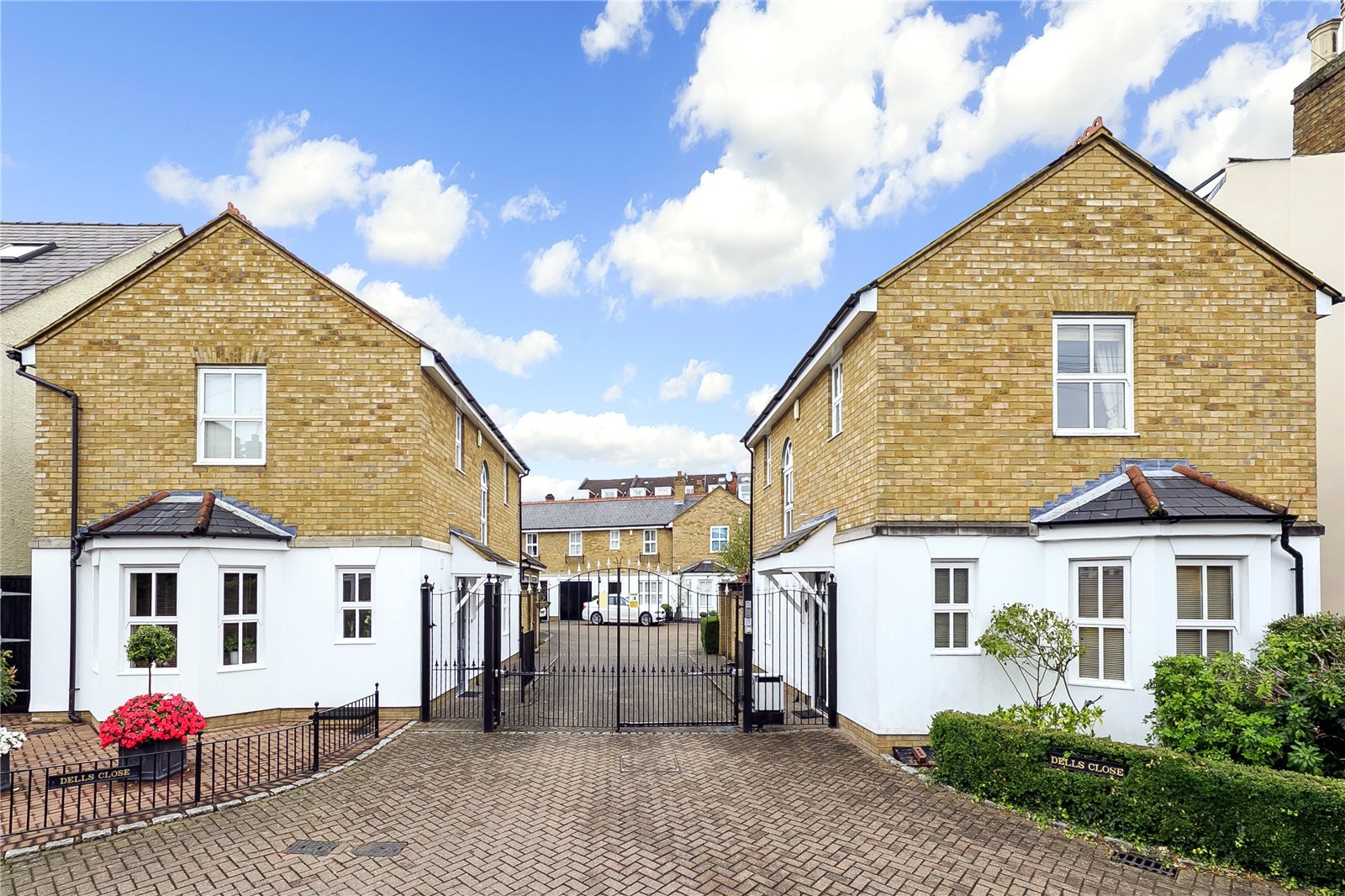 JacksonStops 2 bedroom property for sale in Dells Close, Teddington