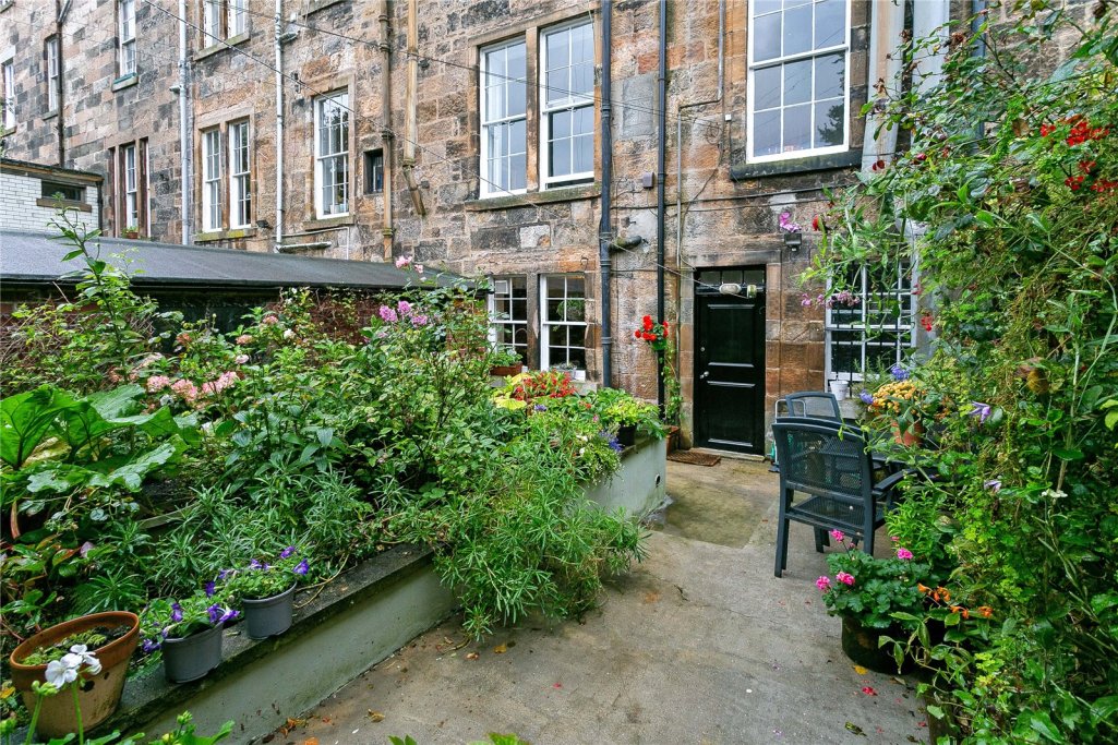 4 bedroom apartment for sale in Ruskin Terrace, Botanics, Glasgow, G12