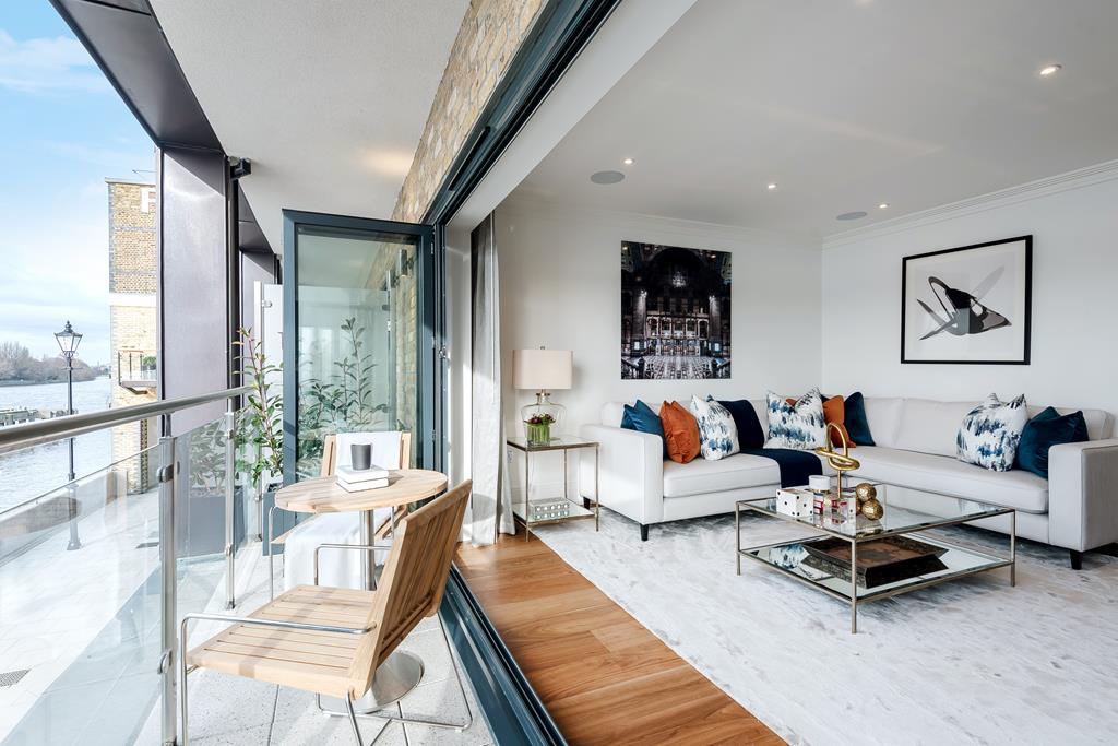 Newly Built  3 Bed Town House  To Let  Fulham  W6 Image 3