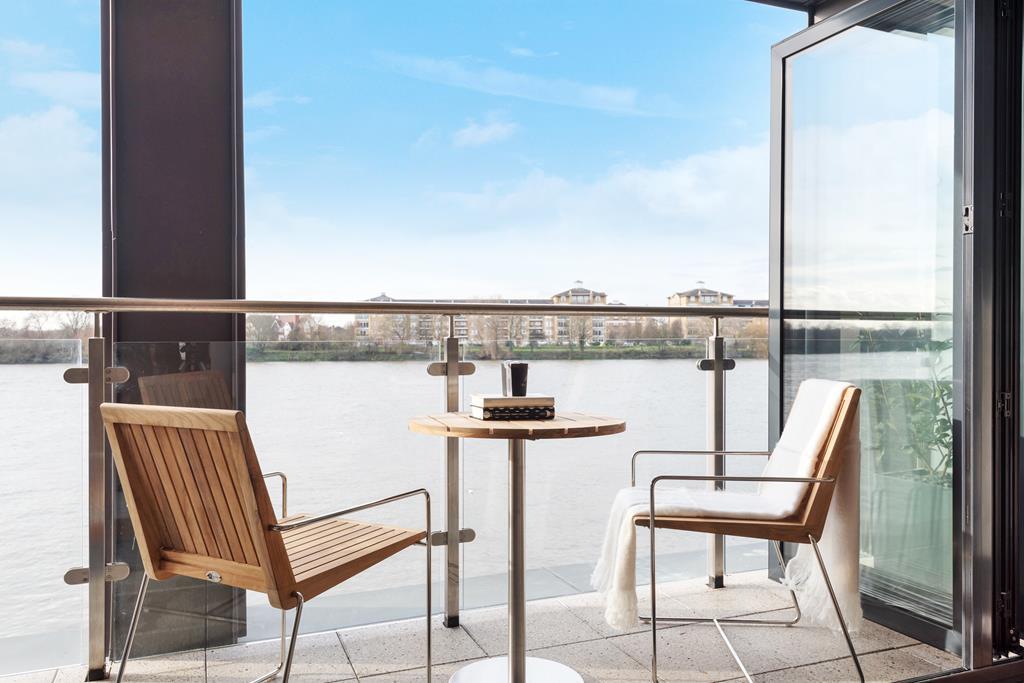 Newly Built  3 Bed Town House  To Let  Fulham  W6 Image 20