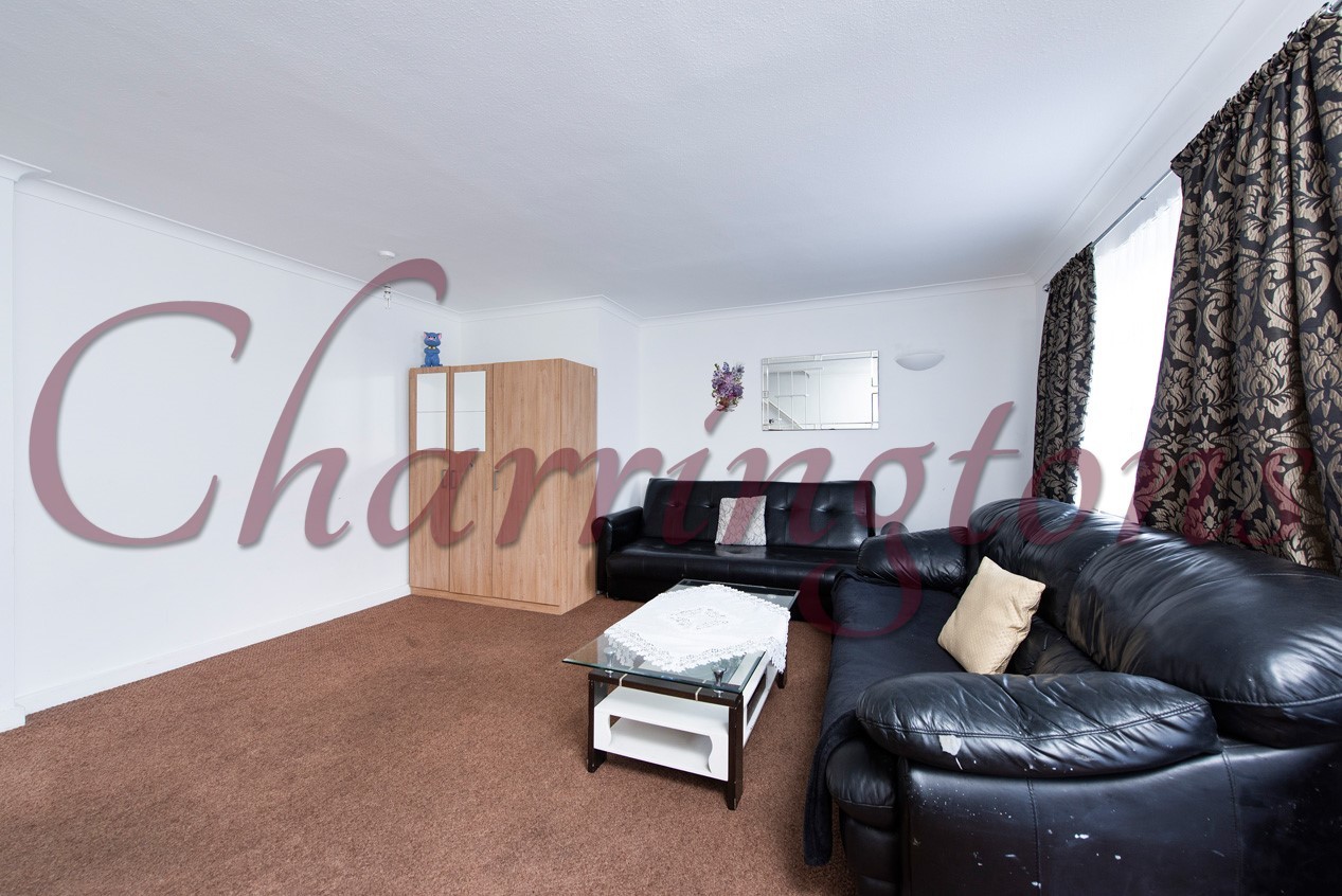 THREE BEDROOM HOUSE | FOR SALE | SUNNINGDALE GARDENS | KINGSBURY | NW9 Image 3