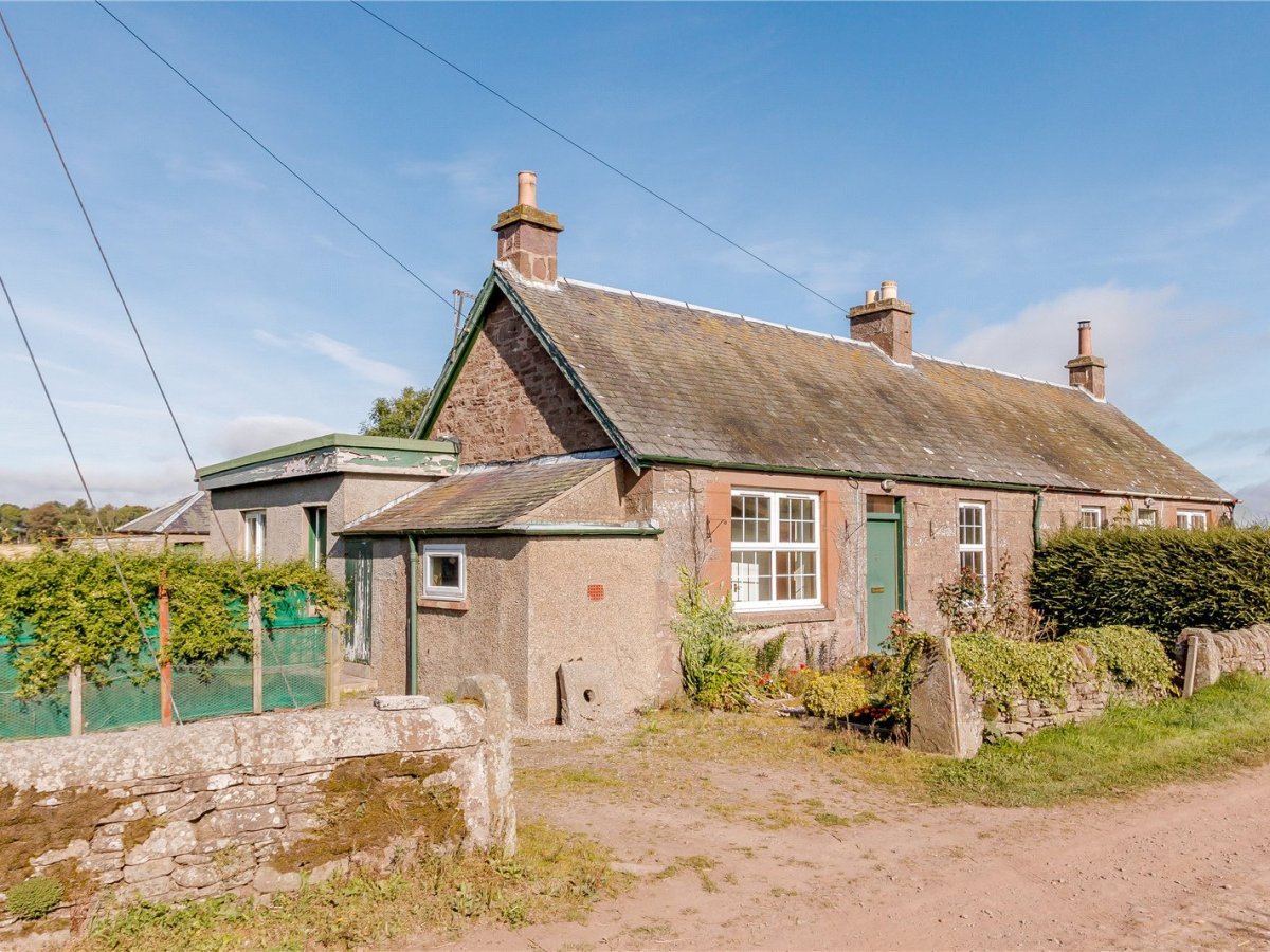 2 bedroom house for sale in Burnmouth Farm Cottages, By Newtyle, Angus