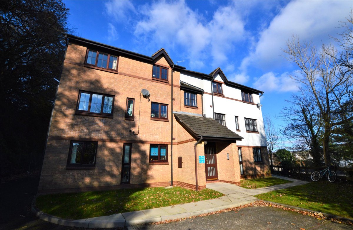 2 bedroom property for sale in Crabtree Close, Plymouth, Devon, PL3