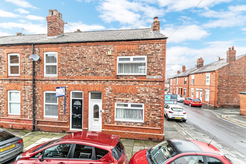 2 bedroom property for sale in Derby Road, Stockton Heath £175,000