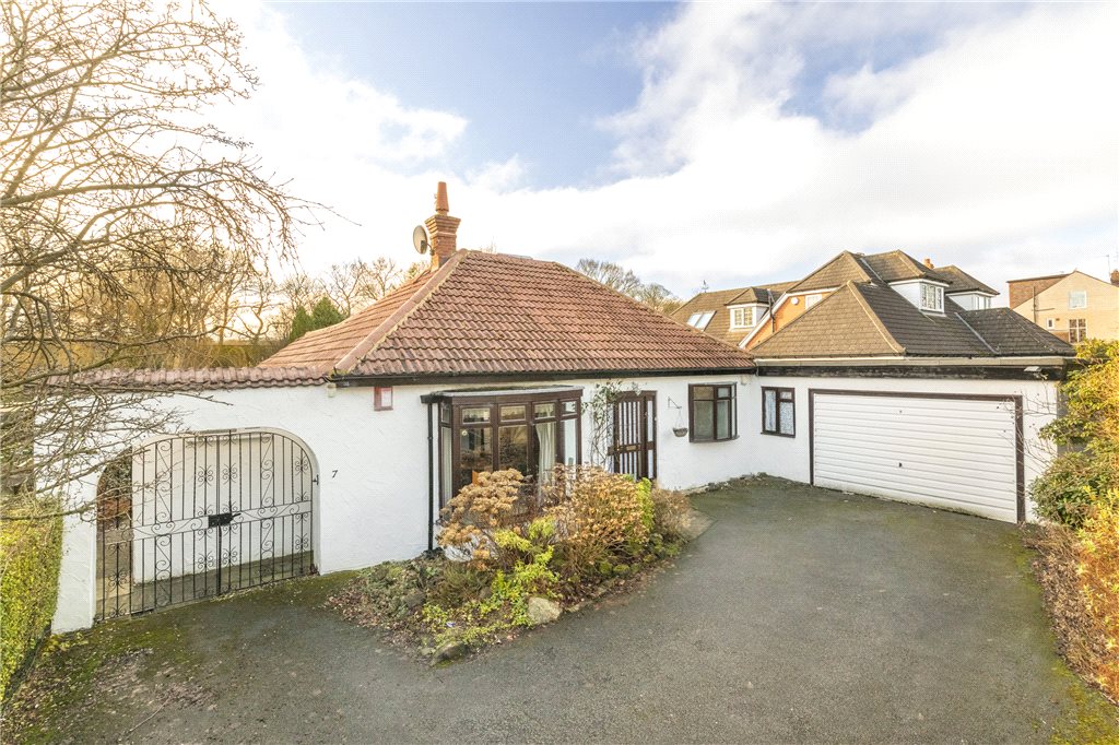 3 bedroom property for sale in The Crescent, Adel, Leeds, LS16 Guide