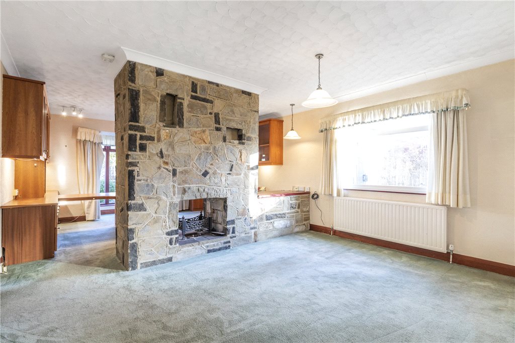 3 bedroom property for sale in The Crescent, Adel, Leeds, LS16 Guide