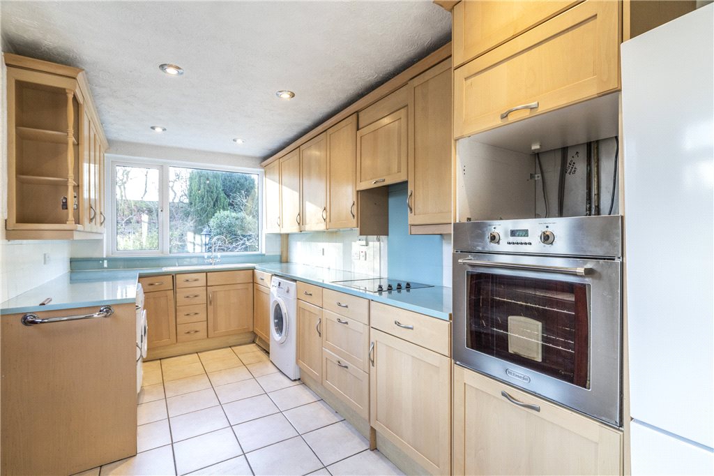 3 bedroom property for sale in The Crescent, Adel, Leeds, LS16 Guide