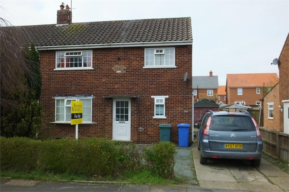 3 Bedroom Property For In Woad Farm Road Boston