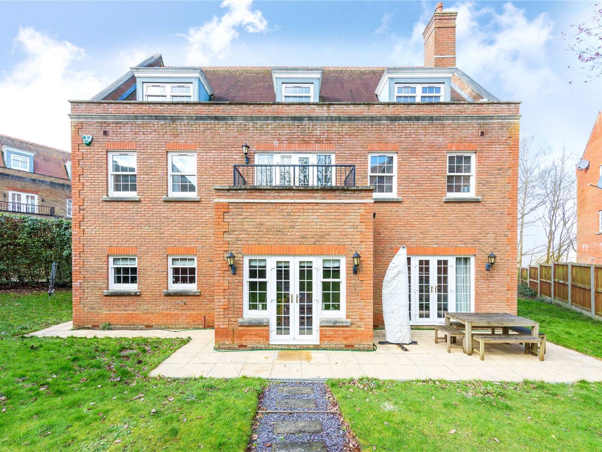 6 bedroom property for sale in Vaughan Williams Way, Warley, Brentwood