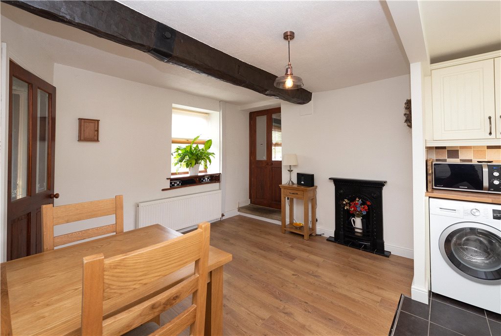 2 bedroom property for sale in Haworth Road, Cullingworth, BD13 £144,950