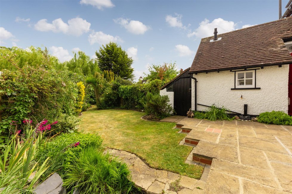 3 bedroom property for sale in Lytton Avenue, Letchworth Garden City