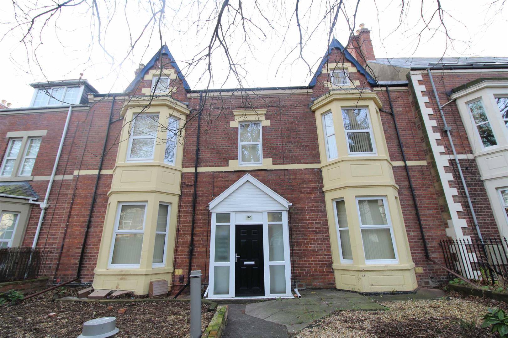 3 bedroom property to let in Albany Gardens, Whitley Bay £795 pcm