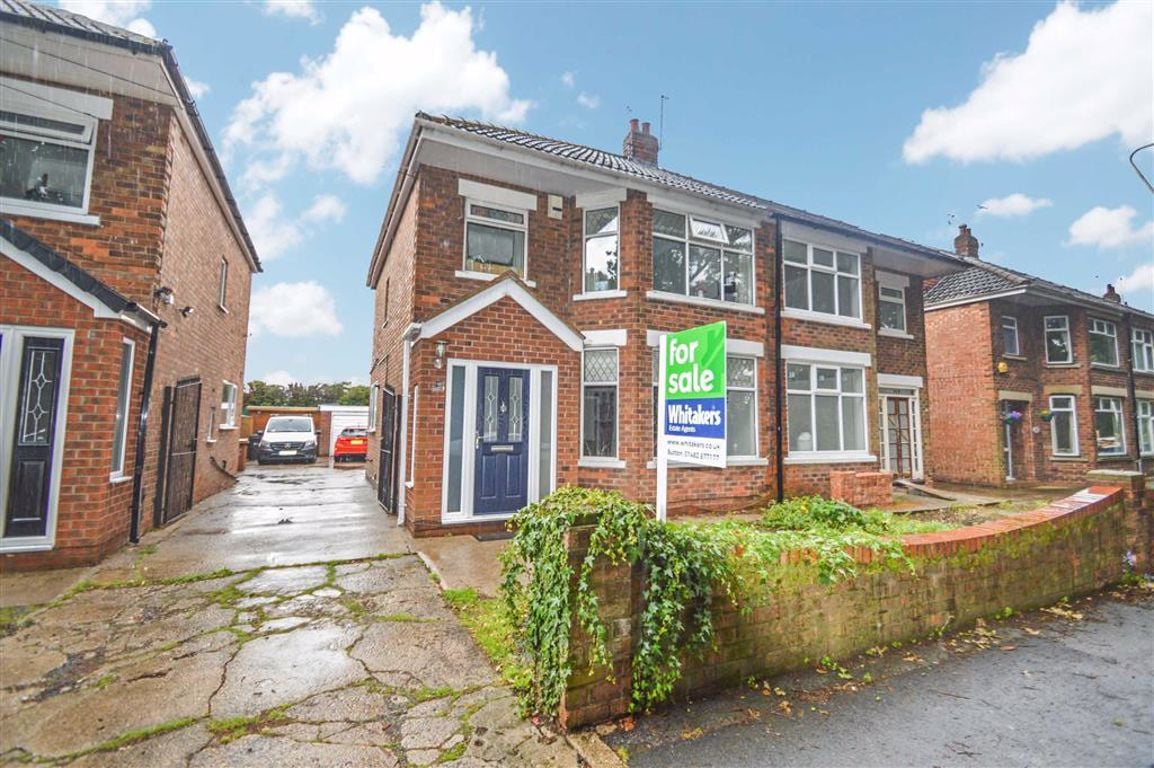 3 bedroom property for sale in Ings Road, HULL, HU7 £220,000