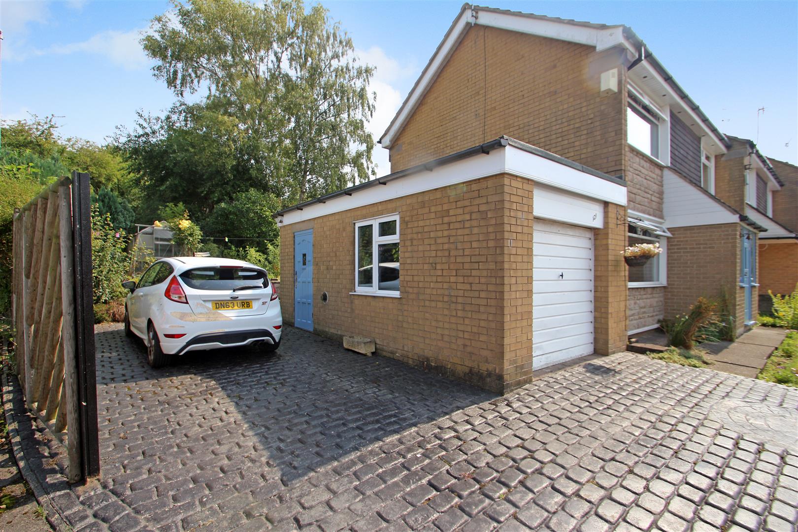 3 bedroom property to let in Eaveswood Road, Abbey Hulton, StokeOn